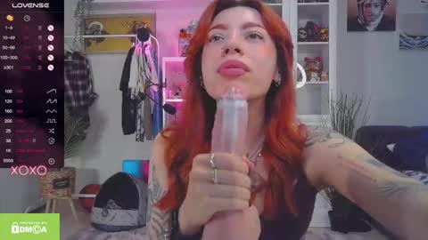 Snapshot of ur_olivia chatting on 10-22-25, 08:25 Olivia Kaufman online show from 10-22-25, 08:25