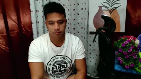 Snapshot of ur_pinoydave chatting on 12-11-24, 09:23 Dave online show from 12-11-24, 09:23