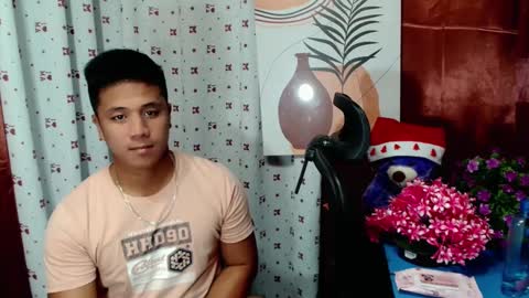 Snapshot of ur_pinoydave chatting on 12-20-24, 05:40 Dave online show from 12-20-24, 05:40