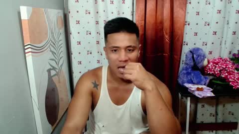 Snapshot of ur_pinoydave chatting on 01-29-25, 05:56 Dave online show from 01-29-25, 05:56