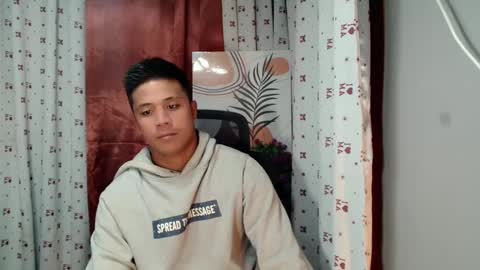 Snapshot of ur_pinoydave chatting on 02-08-25, 09:04 Dave online show from 02-08-25, 09:04