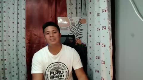 Snapshot of ur_pinoydave chatting on 02-09-25, 12:06 Dave online show from 02-09-25, 12:06