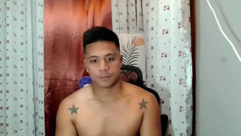 Snapshot of ur_pinoydave chatting on 02-13-25, 02:45 Dave online show from 02-13-25, 02:45