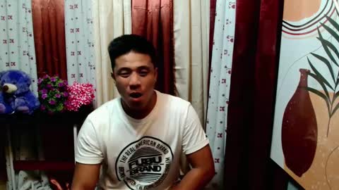 Snapshot of ur_pinoydave chatting on 03-08-25, 03:24 Dave online show from 03-08-25, 03:24