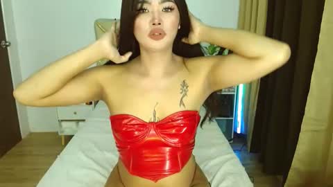 Snapshot of ur_sassygirl chatting on 10-27-25, 02:59 Kath online show from 10-27-25, 02:59