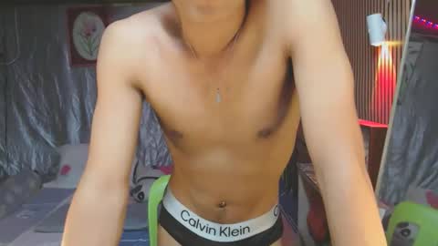 Snapshot of ur_shan21 chatting on 11-17-25, 04:13 ur_shan21 online show from 11-17-25, 04:13