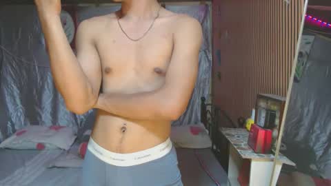 Snapshot of ur_shan21 chatting on 11-25-25, 05:24 ur_shan21 online show from 11-25-25, 05:24