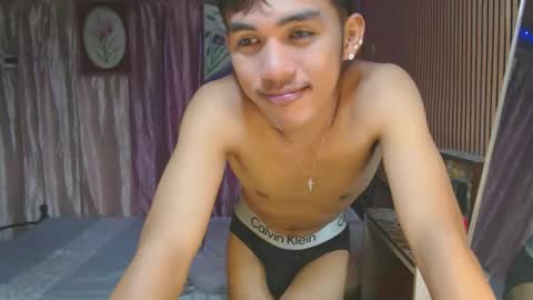 Snapshot of ur_shan21 chatting on 12-02-25, 04:35 ur_shan21 online show from 12-02-25, 04:35