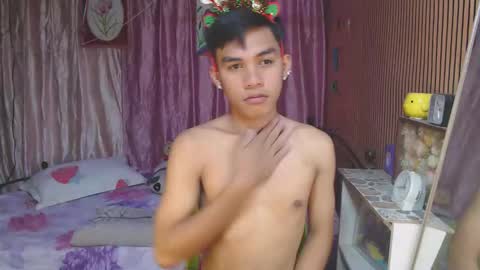 Snapshot of ur_shan21 chatting on 12-15-25, 02:05 ur_shan21 online show from 12-15-25, 02:05