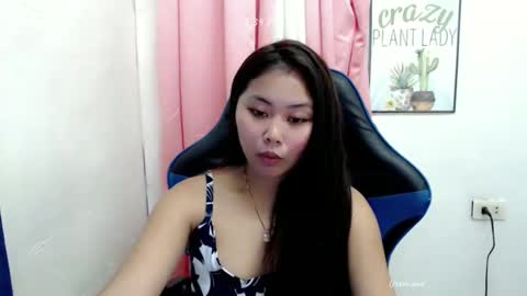 ur_small_girl online show from 11-28-25, 07:33