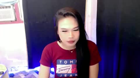 Snapshot of ur_ugly_princess chatting on 12-05-25, 12:08 chesca online show from 12-05-25, 12:08