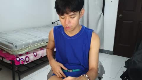 Snapshot of ur_younngtwinkxxx chatting on 01-16-26, 02:54 Ken online show from 01-16-26, 02:54