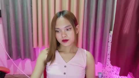 urasian_crisa online show from 12-17-25, 07:14