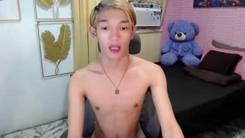urasian_john20 online show from 05-17-26, 04:32