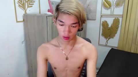 urasian_john20 online show from 06-07-26, 02:21