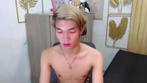 urasian_john20 online show from 06-08-26, 04:13