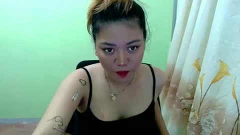 Snapshot of urasian_joy chatting on 10-19-25, 07:25 urasian_joy online show from 10-19-25, 07:25