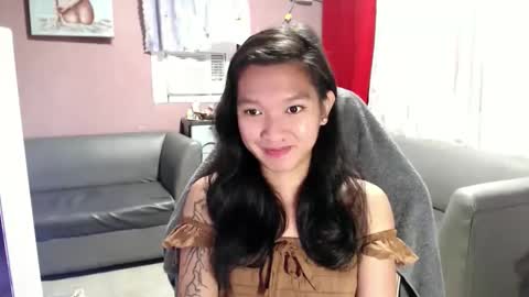 NEWRA  ALLISON online show from 10-06-25, 06:05