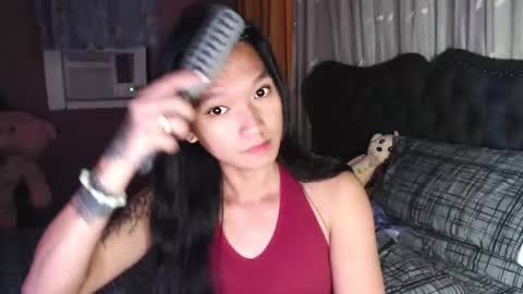 NEWRA  ALLISON online show from 01-12-26, 05:23