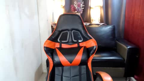 Olivia online show from 12-25-24, 11:00