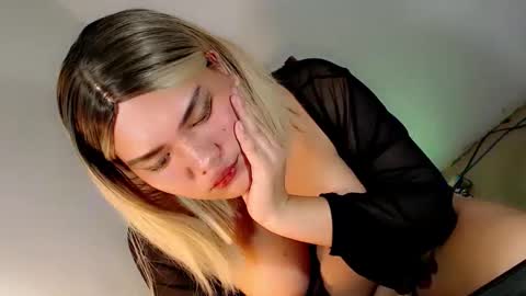 MarieMars online show from 03-05-26, 12:17