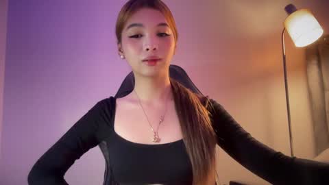 Snapshot of urasian_sweet_ria19 chatting on 12-11-24, 11:21 Ria online show from 12-11-24, 11:21