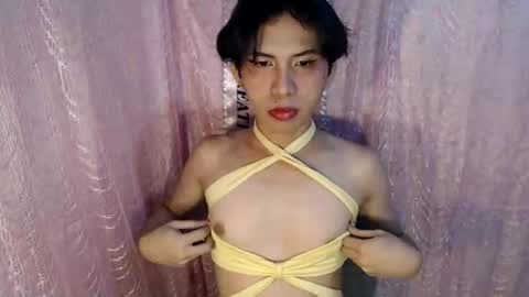 Snapshot of urasiantwinkx chatting on 07-17-26, 01:29 urasiantwinkx online show from 07-17-26, 01:29