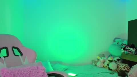 Danielle  online show from 04-14-26, 09:37