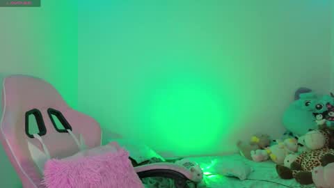 Danielle  online show from 04-29-26, 09:24