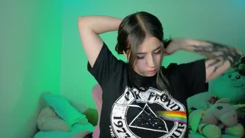 Danielle  online show from 06-06-26, 09:58