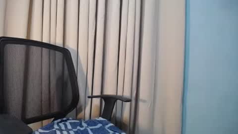 Snapshot of urbbgurl_lynxx chatting on 10-06-25, 08:45 Urbbgurl lynxx online show from 10-06-25, 08:45