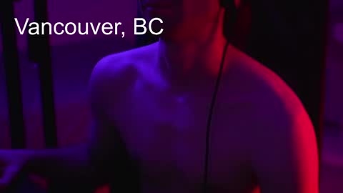 urboytoy_512 online show from 11-26-25, 08:37