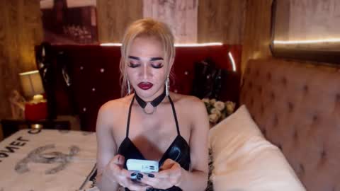 KENDALL online show from 01-07-25, 02:10