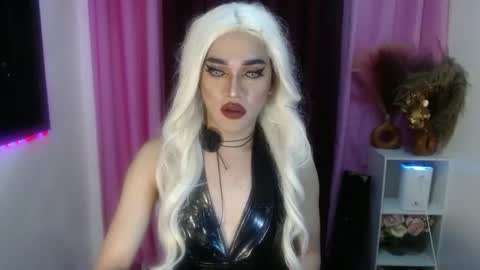 KENDALL online show from 11-03-25, 06:09