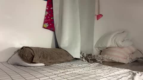 Snapshot of urcute_pinay chatting on 02-13-26, 10:22 sai online show from 02-13-26, 10:22