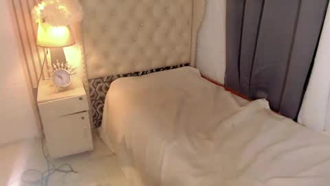 urdream_bride online show from 02-25-25, 06:53