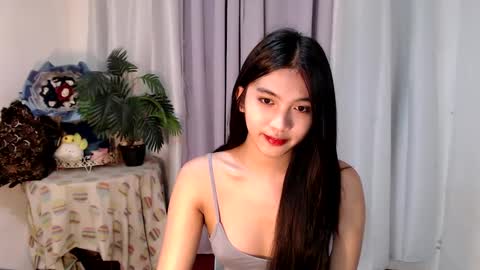 Snapshot of urdreamgirl_ chatting on 03-08-25, 03:06 Trixie online show from 03-08-25, 03:06