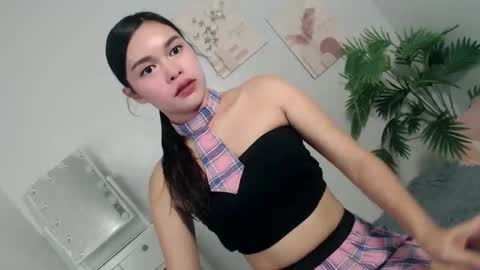 Snapshot of ure_asiancockgirl07 chatting on 10-25-25, 09:39 Bretesh online show from 10-25-25, 09:39