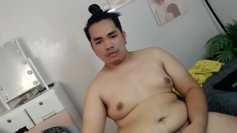 ure_fattytoy143 online show from 04-16-26, 06:03