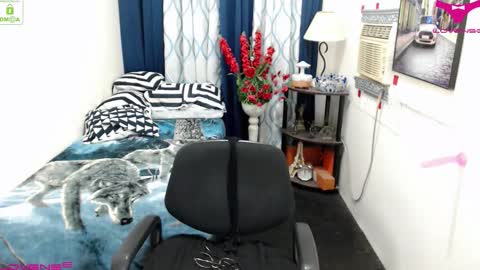 Milka online show from 12-18-25, 04:02