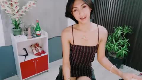 Snapshot of urfavouriteaddiction chatting on 12-14-25, 06:08 Rianne online show from 12-14-25, 06:08