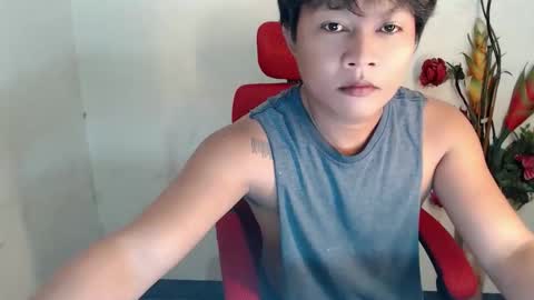 Snapshot of urfeet_jest chatting on 04-18-26, 12:42 jess online show from 04-18-26, 12:42