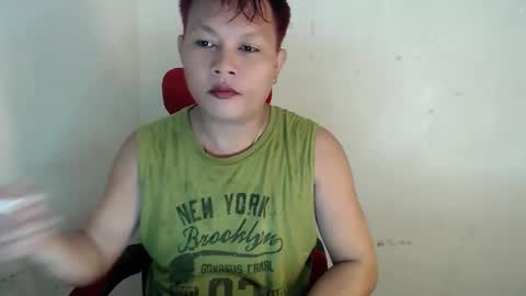 Snapshot of urfeet_jest chatting on 05-12-26, 10:34 jess online show from 05-12-26, 10:34