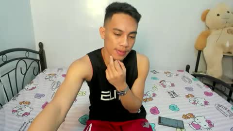 urfucker_vinz online show from 02-22-26, 12:47