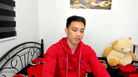 urfucker_vinz online show from 04-16-26, 12:50