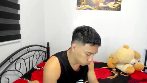 urfucker_vinz online show from 04-27-26, 12:47