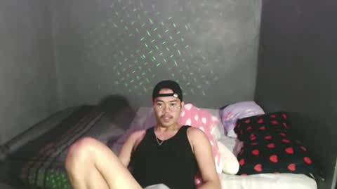 Snapshot of urfuckinghighness chatting on 02-23-25, 02:46 ask me online show from 02-23-25, 02:46