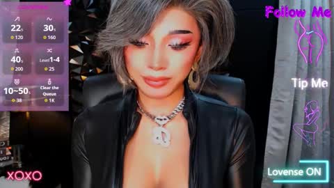 Snapshot of urgoddess_bella chatting on 10-19-25, 04:18 My bella 3 online show from 10-19-25, 04:18