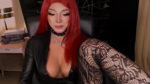 Snapshot of urgoddess_bella chatting on 10-30-25, 03:13 My bella 3 online show from 10-30-25, 03:13