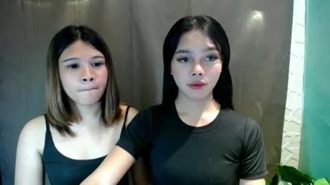Snapshot of urgoddessawoman chatting on 06-17-26, 12:40 urgoddessawoman online show from 06-17-26, 12:40